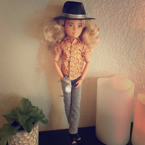 Other - Creatable World Deluxe Character Kit